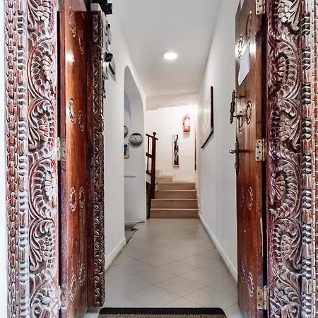Kelele Square Bed and Breakfast Zanzibar Buitenkant foto