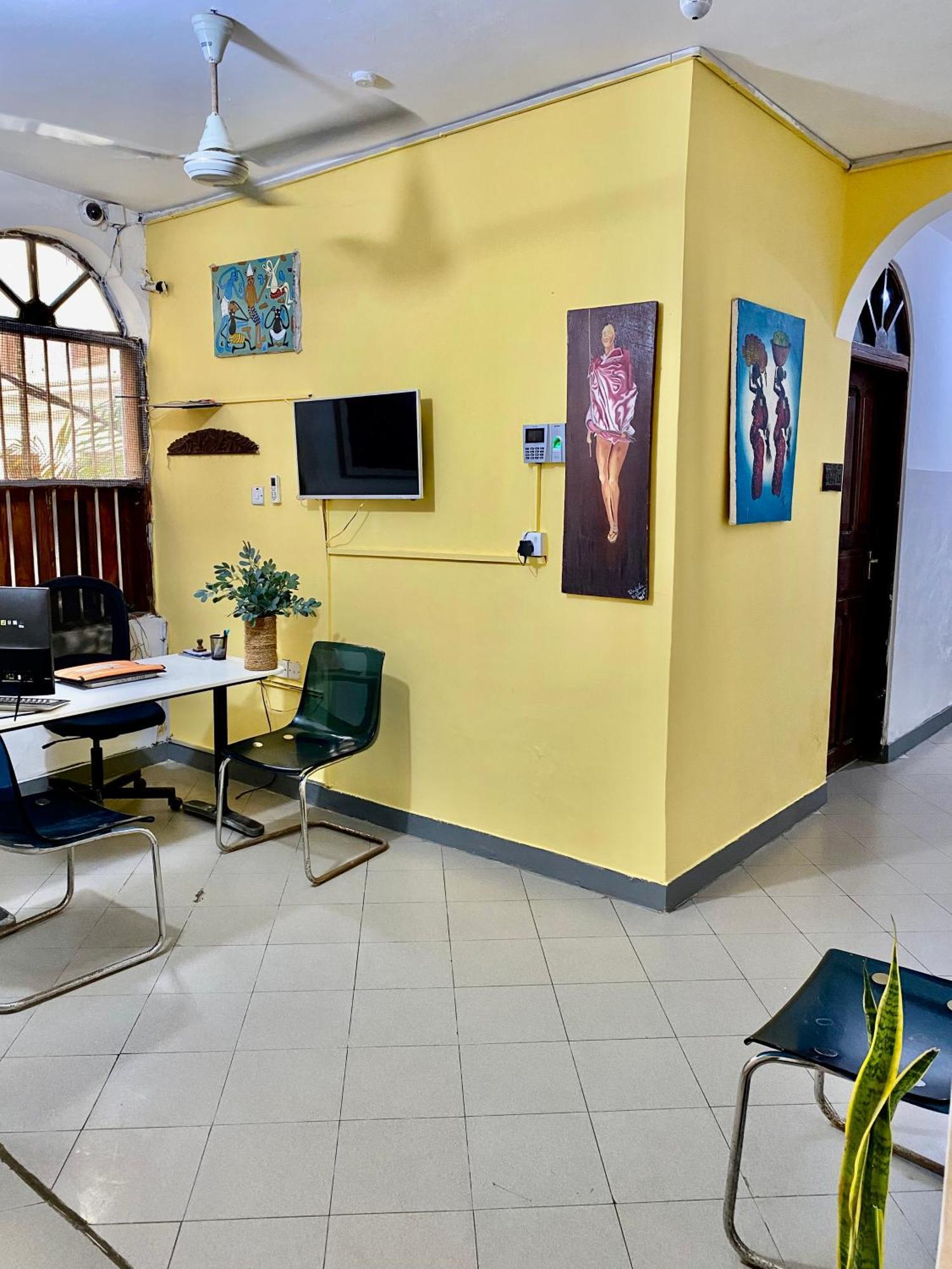 Kelele Square Bed and Breakfast Zanzibar Buitenkant foto