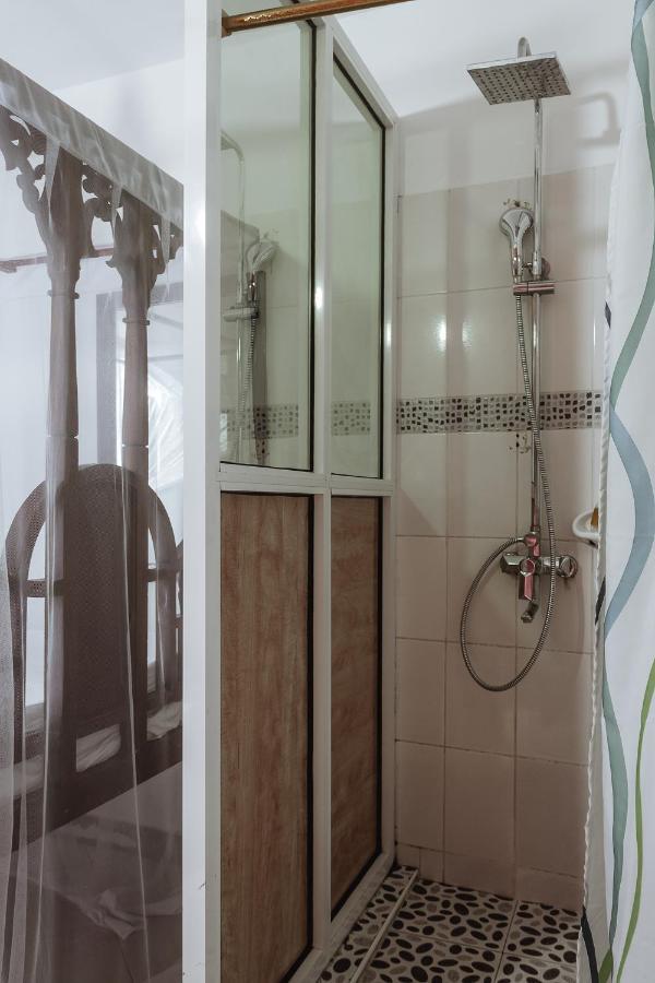 Kelele Square Bed and Breakfast Zanzibar Buitenkant foto